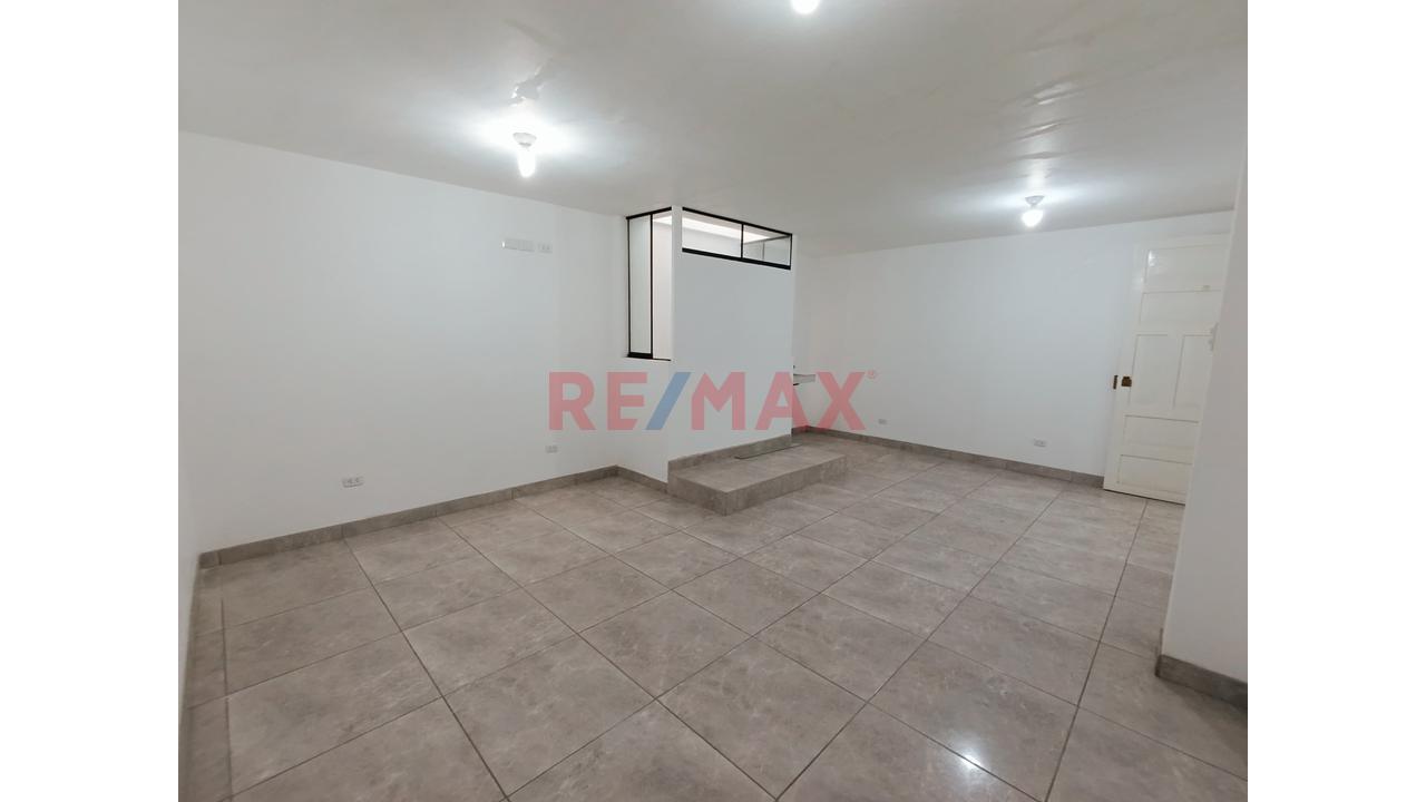 Alquiler De Departamento U Oficina – Los Cedros, Chorrillos S/. 1,500 — foto 4