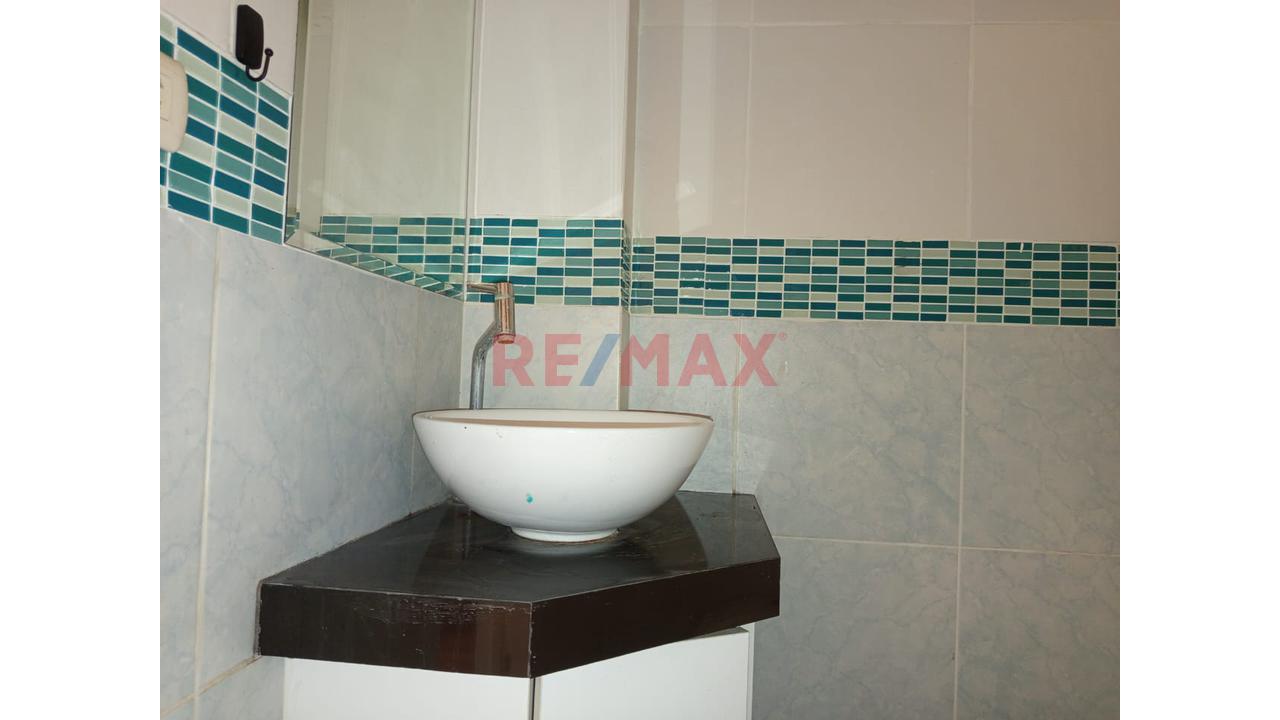 Vendo Hermosa Casa En Alfredo Mendiola -Los Olivos - 18