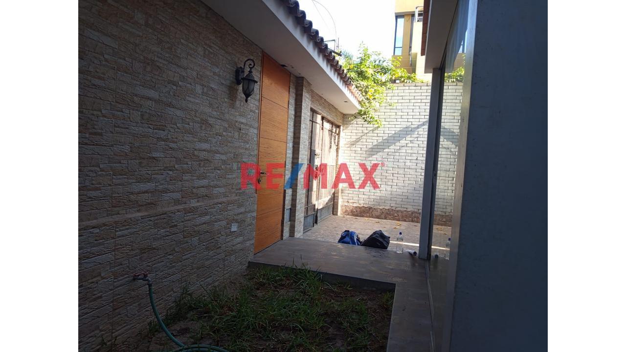 Vendo Hermosa Casa En Alfredo Mendiola -Los Olivos — foto 1