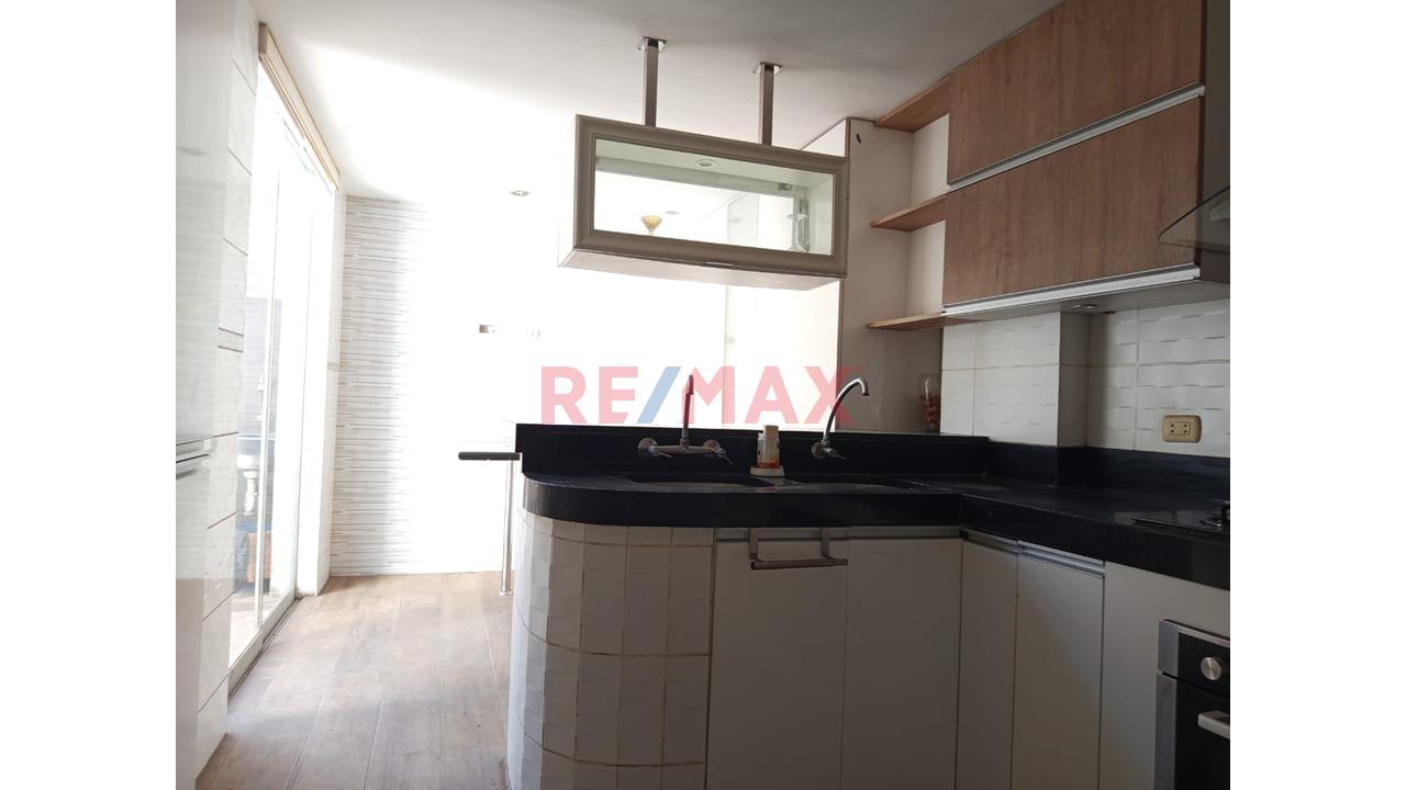 Vendo Hermosa Casa En Alfredo Mendiola -Los Olivos — foto 5