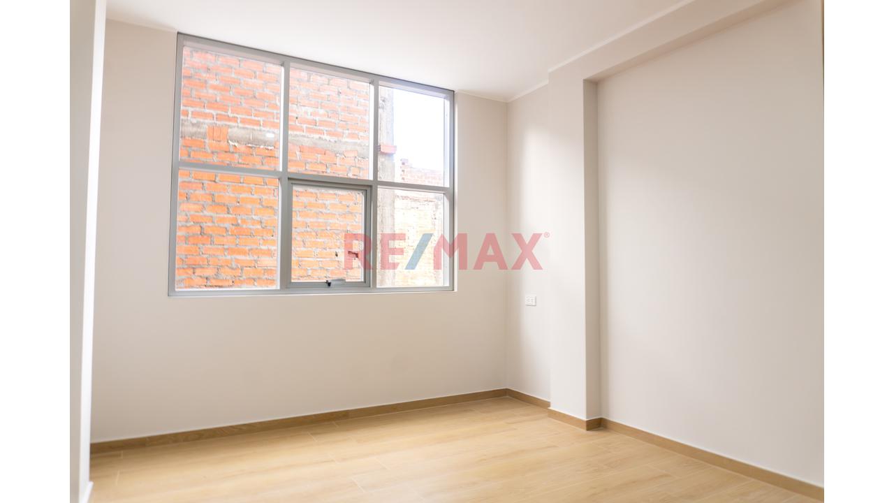 Venta De Departamento 4To Piso En Estreno En El Tambo — foto 2