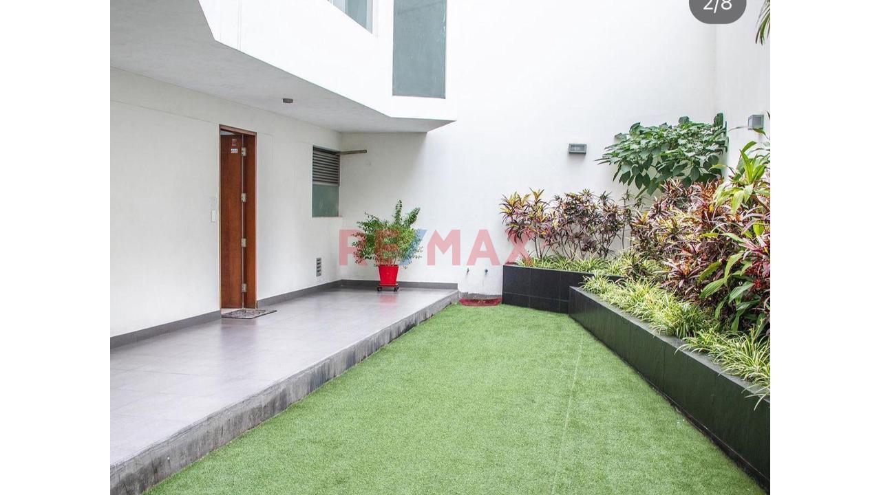 Exclusivo Dúplex De 172 M² Con Terraza Y Jardín En Valle Hermoso, Surco - 12
