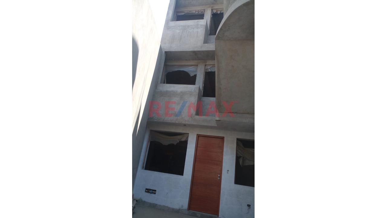 Venta Edificio 3 Pisos (5 Departamentos) - Ciudad Del Deporte Sector A - Ideal Para Inversion — foto 2