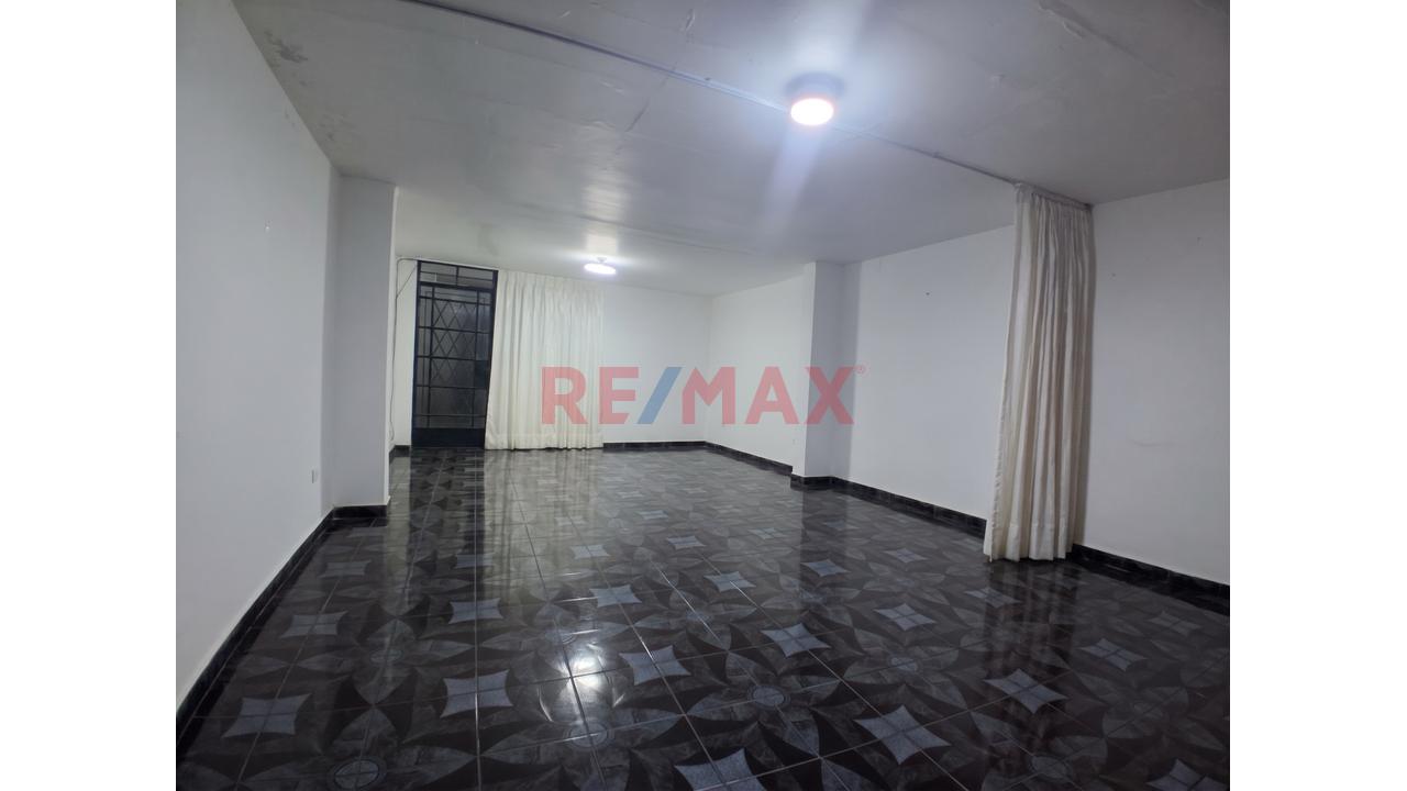 Local Comercial En Venta, En La Avenida Venezuela. Bellavista - 5