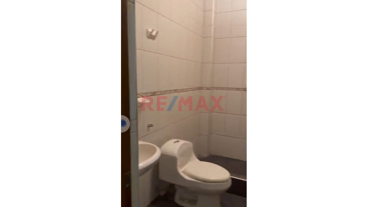 Venta De Hermosa Casa De 2 Pisos En Carabayllo De 236 M2 Para Vivienda O Inversion Para Negocios — foto 10
