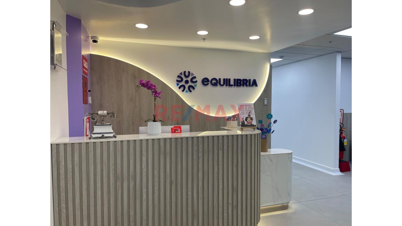 🏢 **¡Se Vende Consultorio/Oficina En Santiago De Surco!** - 2