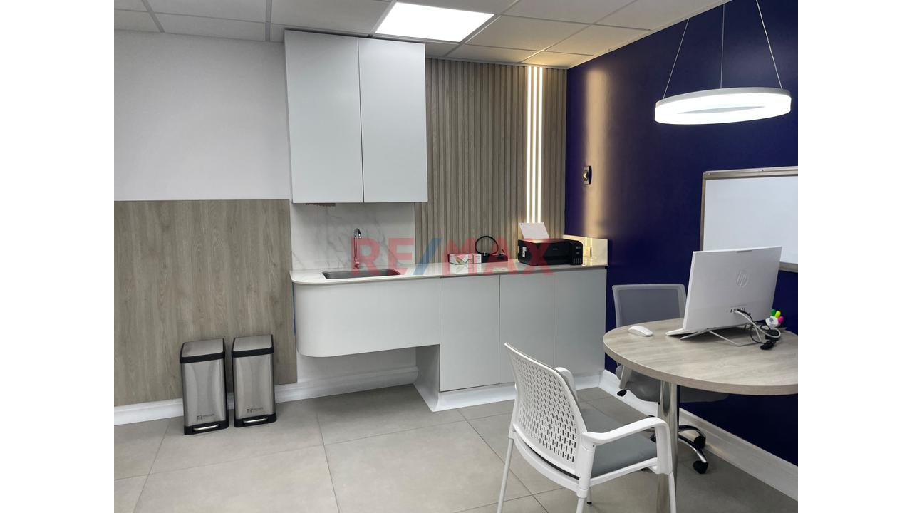 🏢 **¡Se Vende Consultorio/Oficina En Santiago De Surco!** - 6