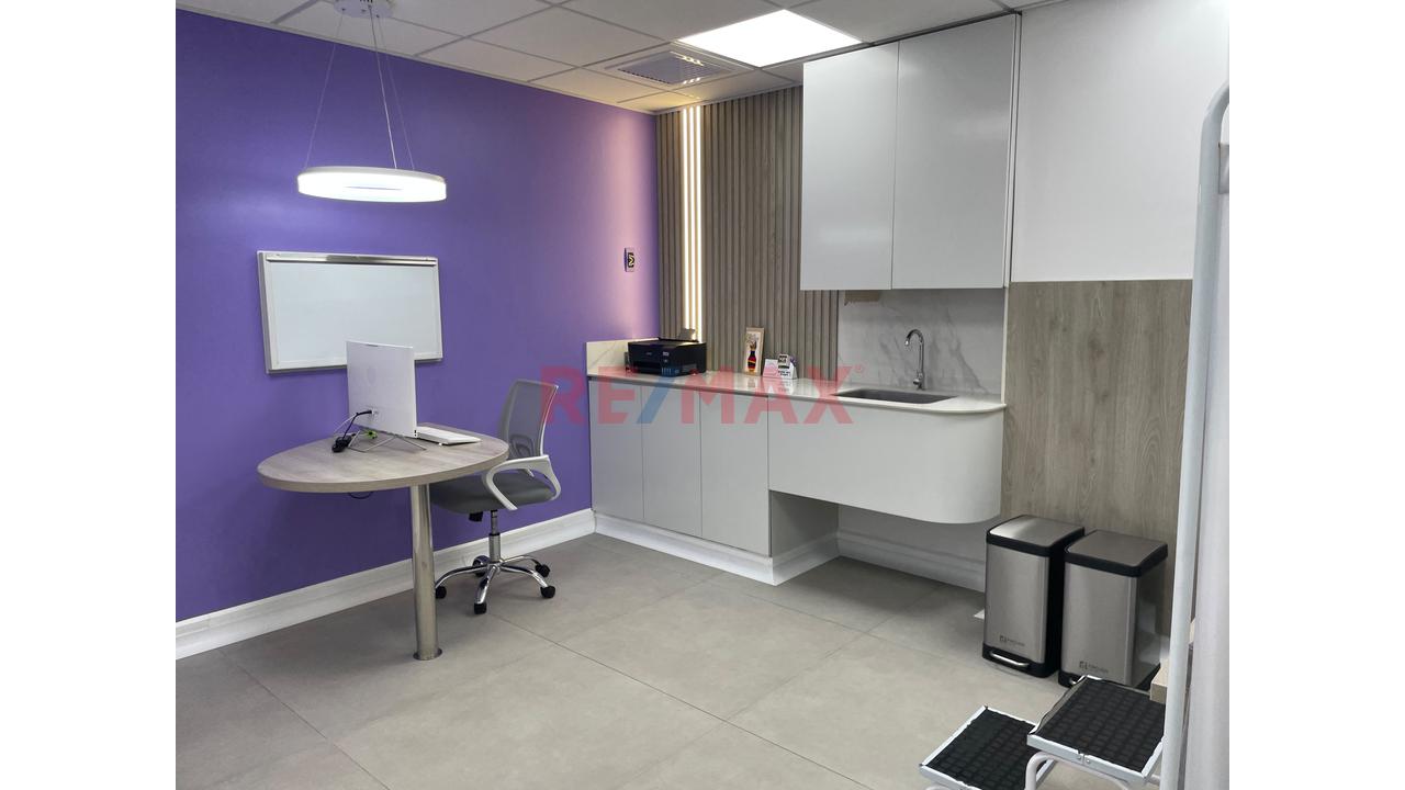 🏢 **¡Se Vende Consultorio/Oficina En Santiago De Surco!** - 12