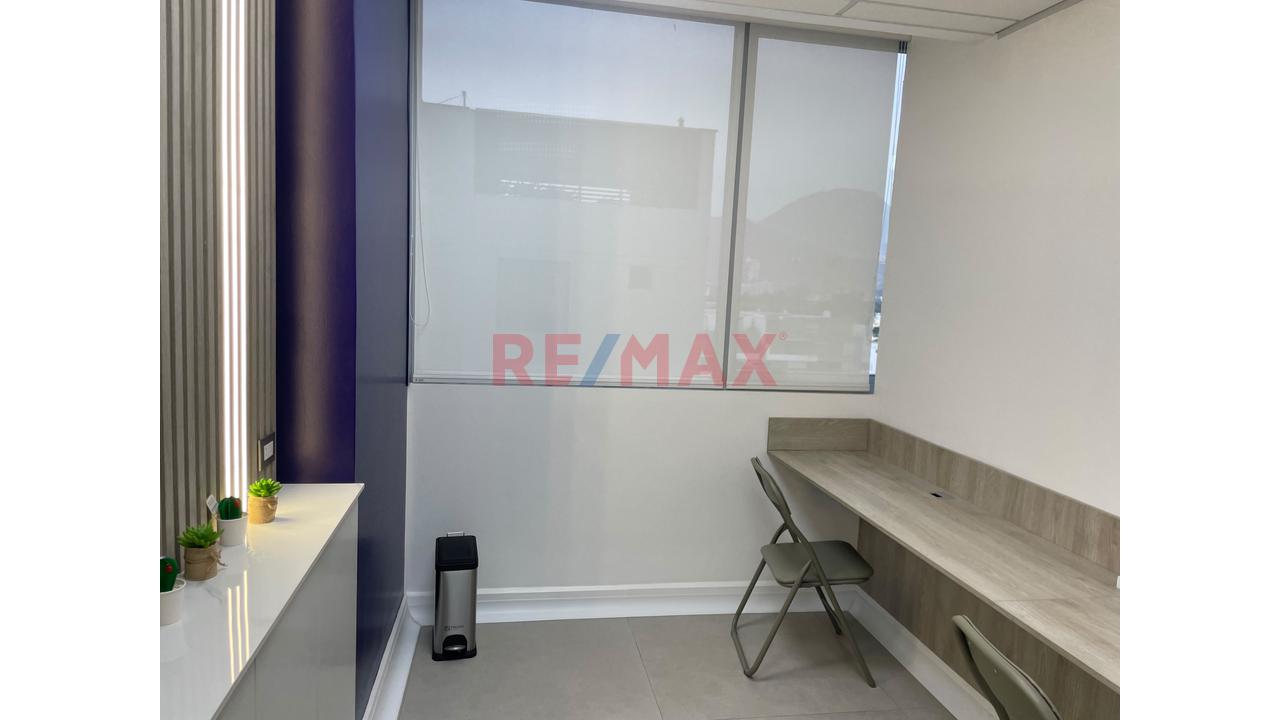 🏢 **¡Se Vende Consultorio/Oficina En Santiago De Surco!** - 15