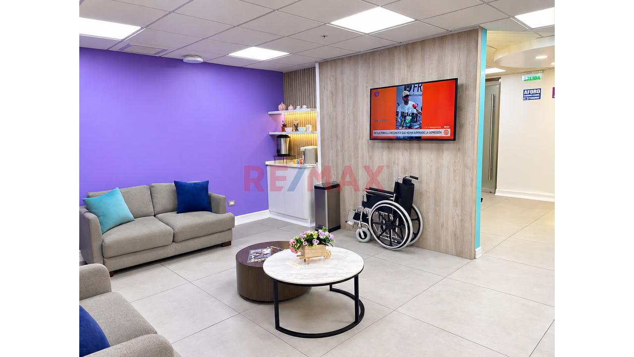 🏢 **¡Se Vende Consultorio/Oficina En Santiago De Surco!** - 3
