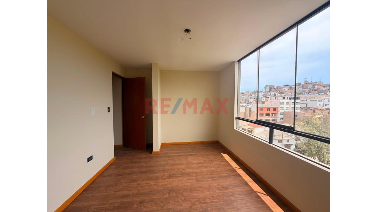 Departamento Duplex Frente A Parque En Surco - 10