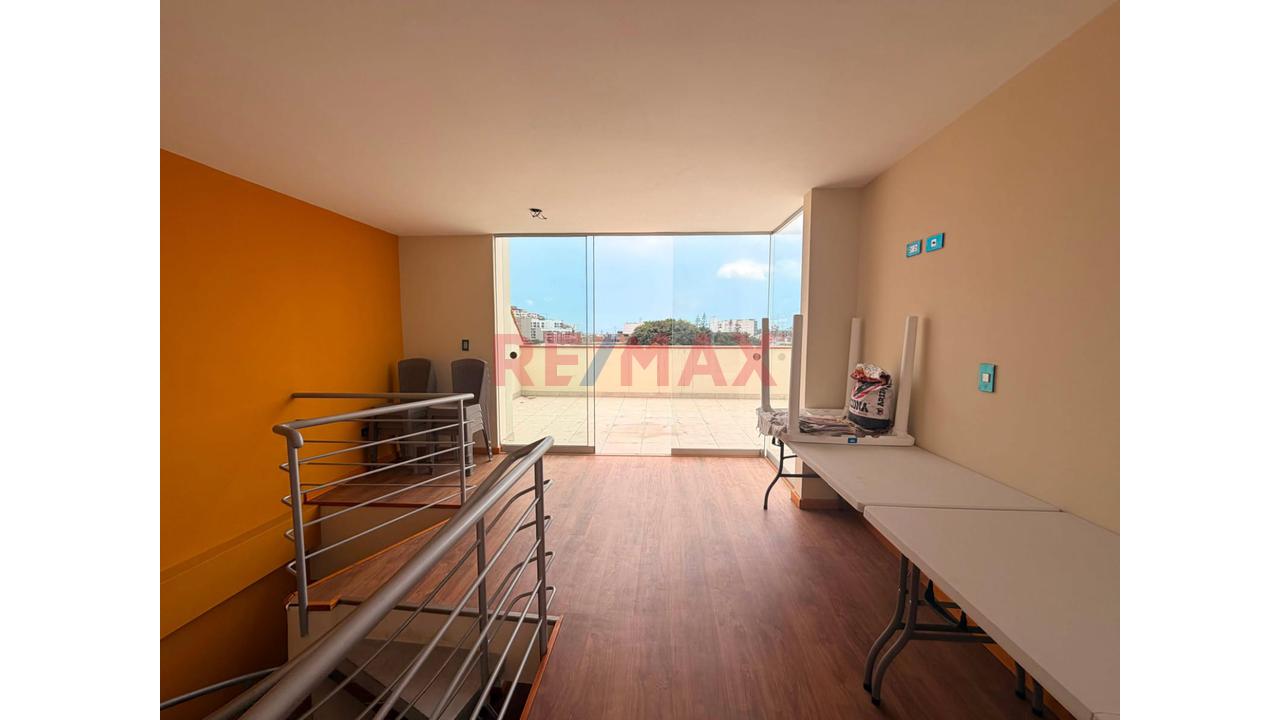 Departamento Duplex Frente A Parque En Surco - 18