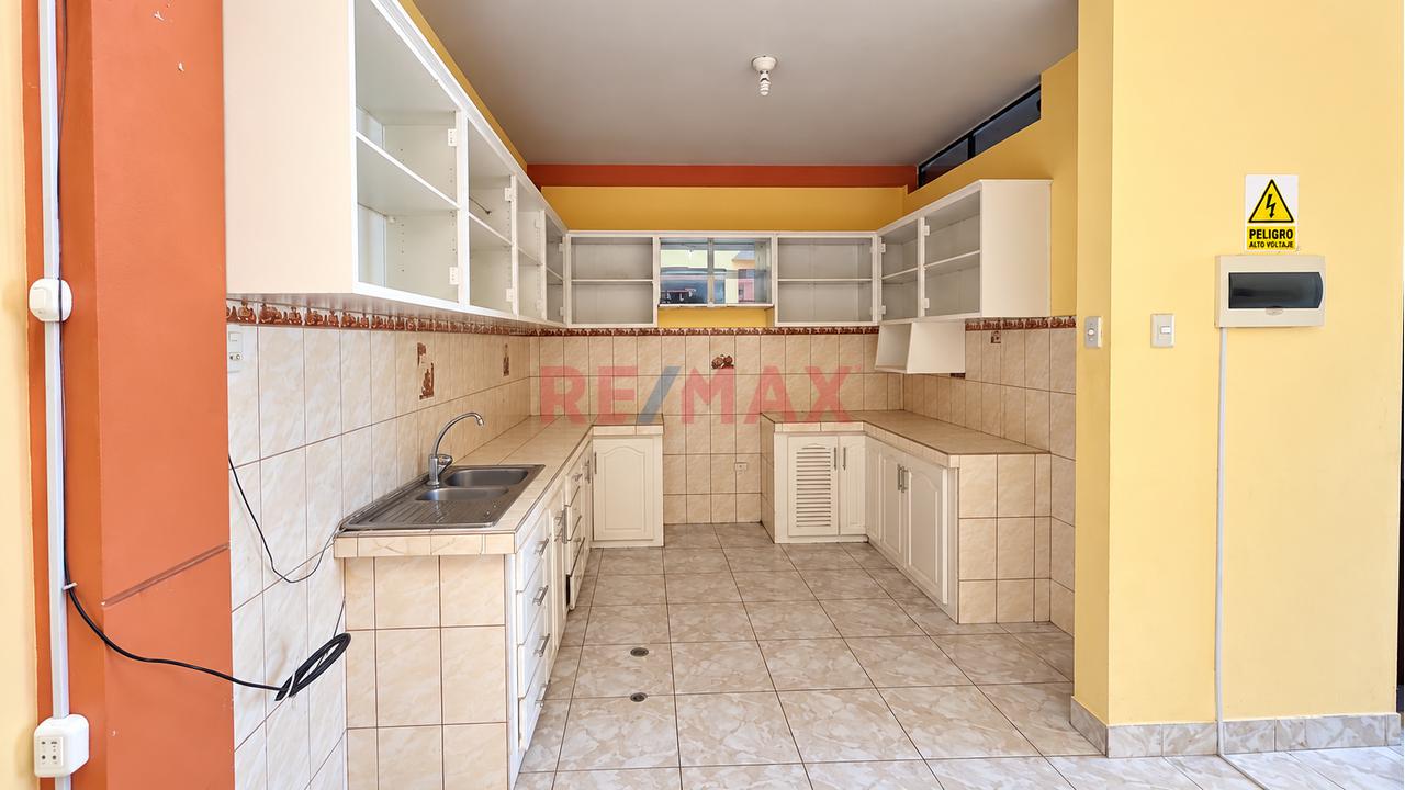 Venta De Local Comercial En La Victoria Av. Antenor Orrego - 10