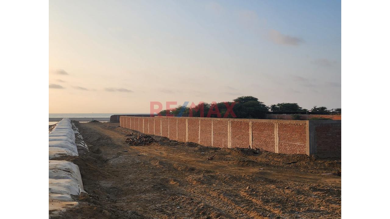 Venta De Terreno En Zorritos De 8850M2 Frente Al Mar - 2