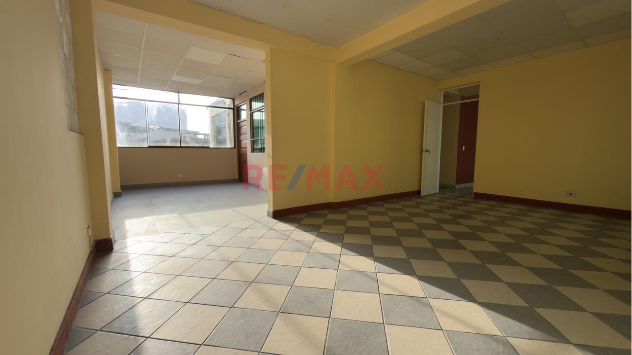 Alquiler De Amplia Oficina De 140M2 - 4
