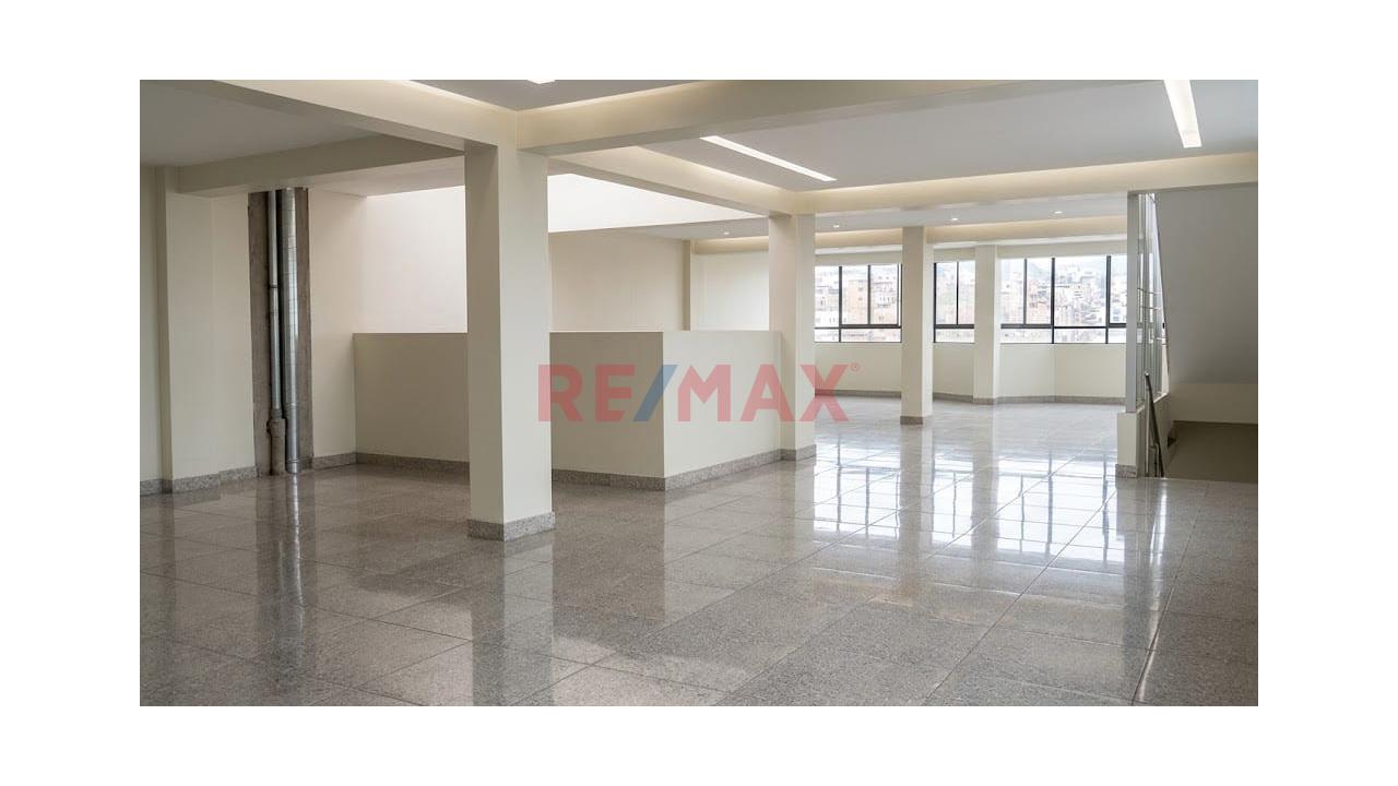 Edificio En Alquiler En Plena Avenida Universitaria — foto 3