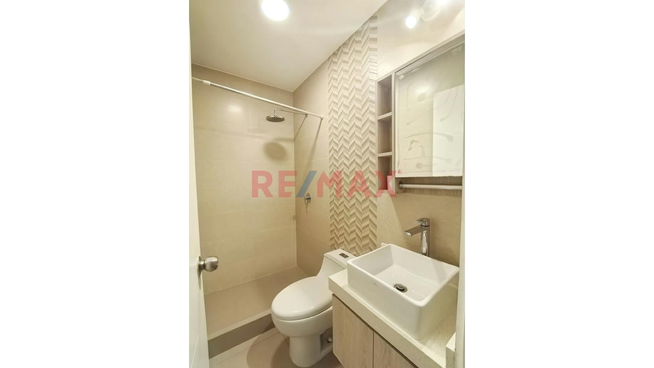 Se Vende Amplio Departamento En Céntrica Y Tranquila Zona En Surquillo. 3D + Estacionamiento + 2 Depósitos — foto 13