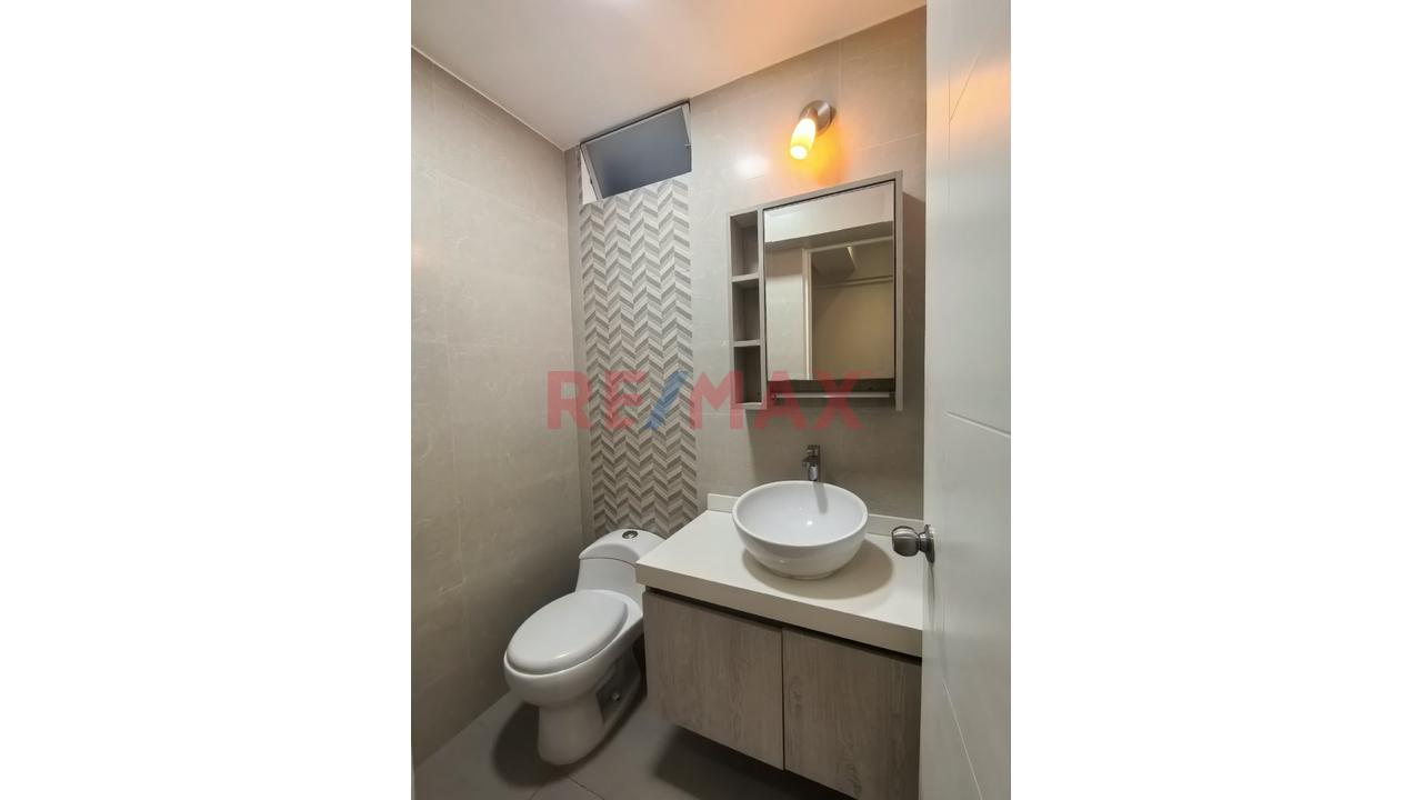 Se Vende Amplio Departamento En Céntrica Y Tranquila Zona En Surquillo. 3D + Estacionamiento + 2 Depósitos — foto 14