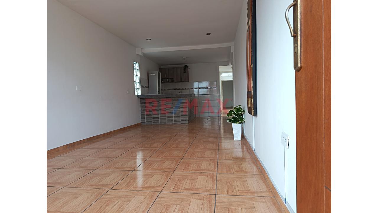 Venta De Casa De 3 Pisos En Av. Alejandro Bertello Cdra. 4 ,Limite Con Pueblo Libre, Cercado Delima - 3