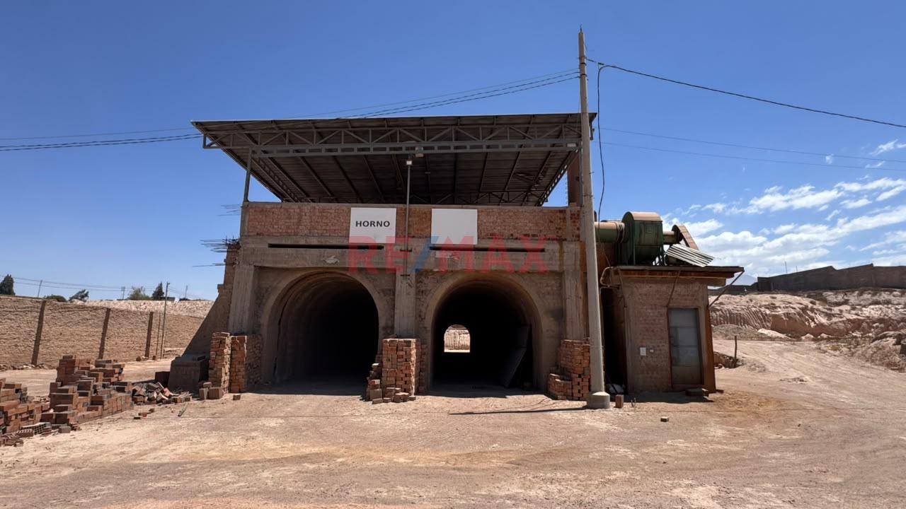 Amplio Terreno Urbano Industrial En La Variante De Uchumayo - 15