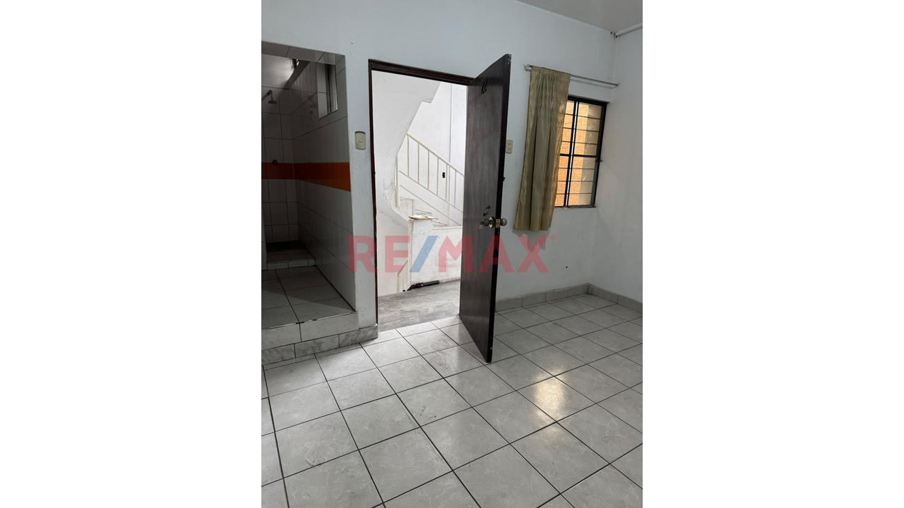 🏡 Vendo Casa: Primer Piso Y Habitaciones Para Alquiler En Pisos Superiores, San Juan De Lurigancho 🏢 - 17