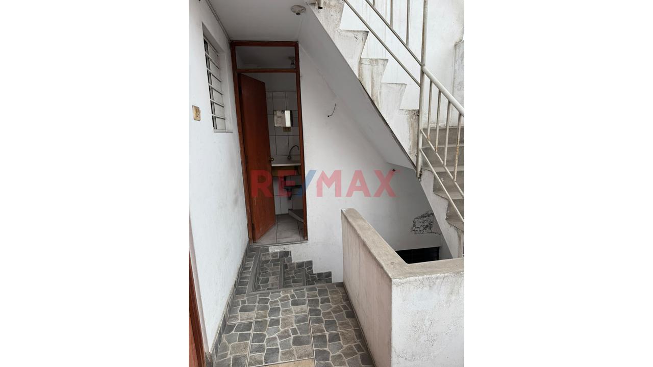 🏡 Vendo Casa: Primer Piso Y Habitaciones Para Alquiler En Pisos Superiores, San Juan De Lurigancho 🏢 — foto 13