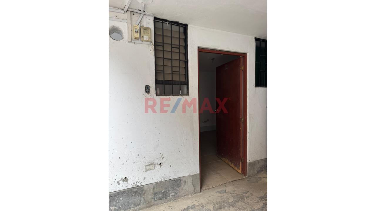 🏡 Vendo Casa: Primer Piso Y Habitaciones Para Alquiler En Pisos Superiores, San Juan De Lurigancho 🏢 — foto 10
