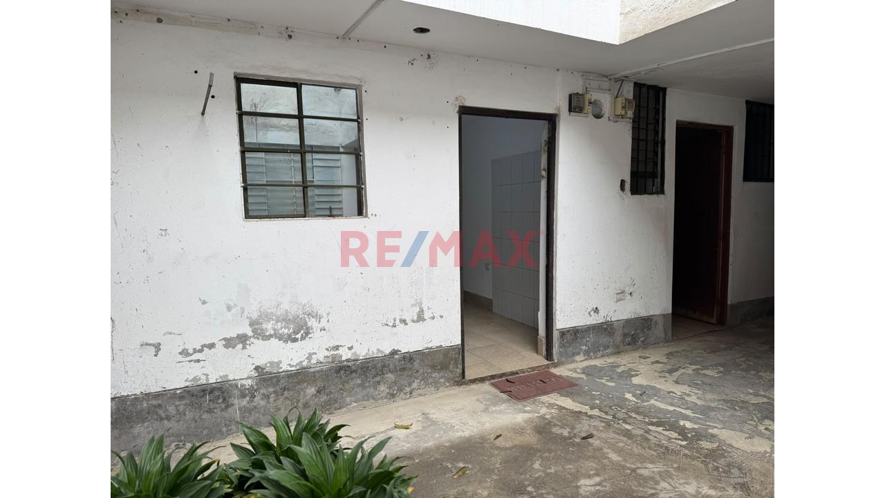 🏡 Vendo Casa: Primer Piso Y Habitaciones Para Alquiler En Pisos Superiores, San Juan De Lurigancho 🏢 — foto 3