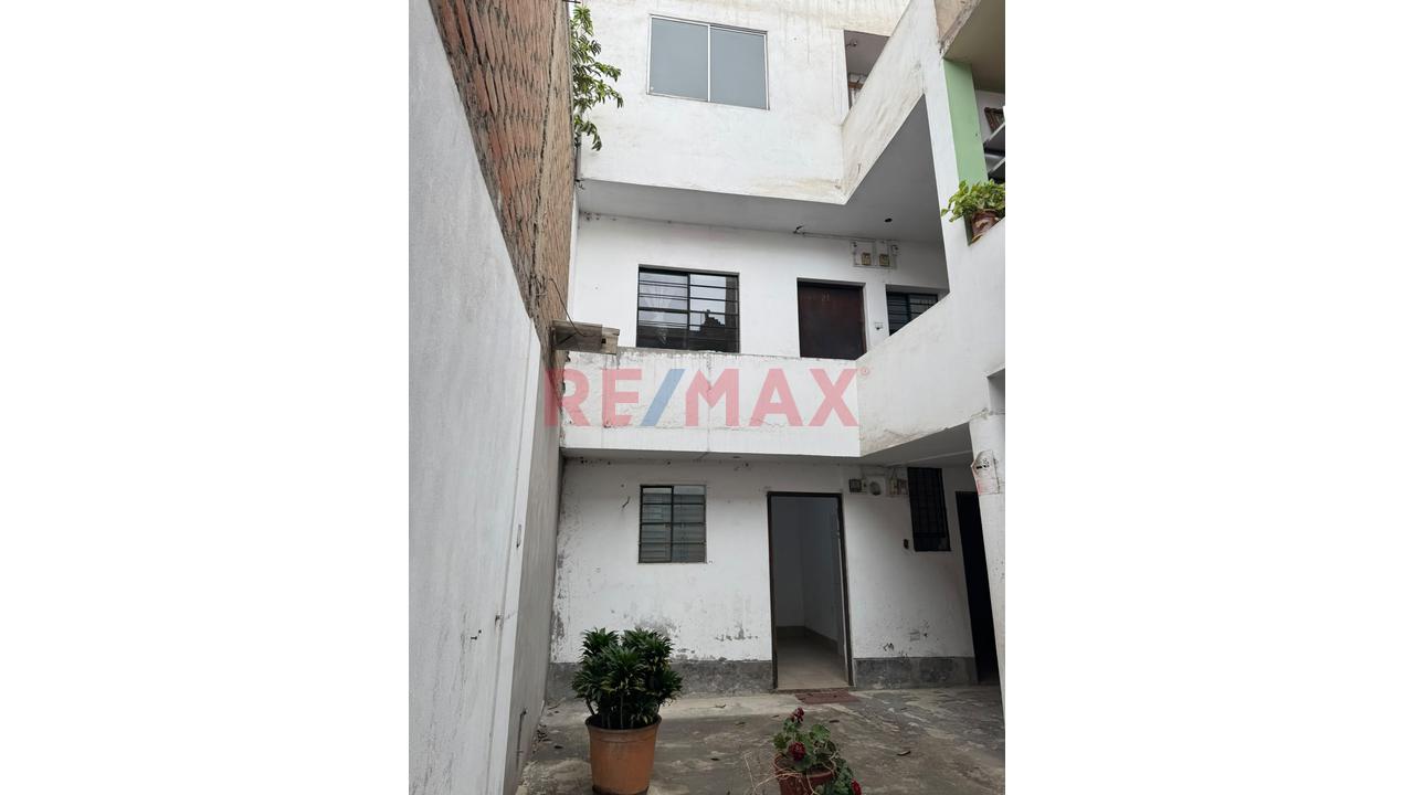🏡 Vendo Casa: Primer Piso Y Habitaciones Para Alquiler En Pisos Superiores, San Juan De Lurigancho 🏢 — foto 2