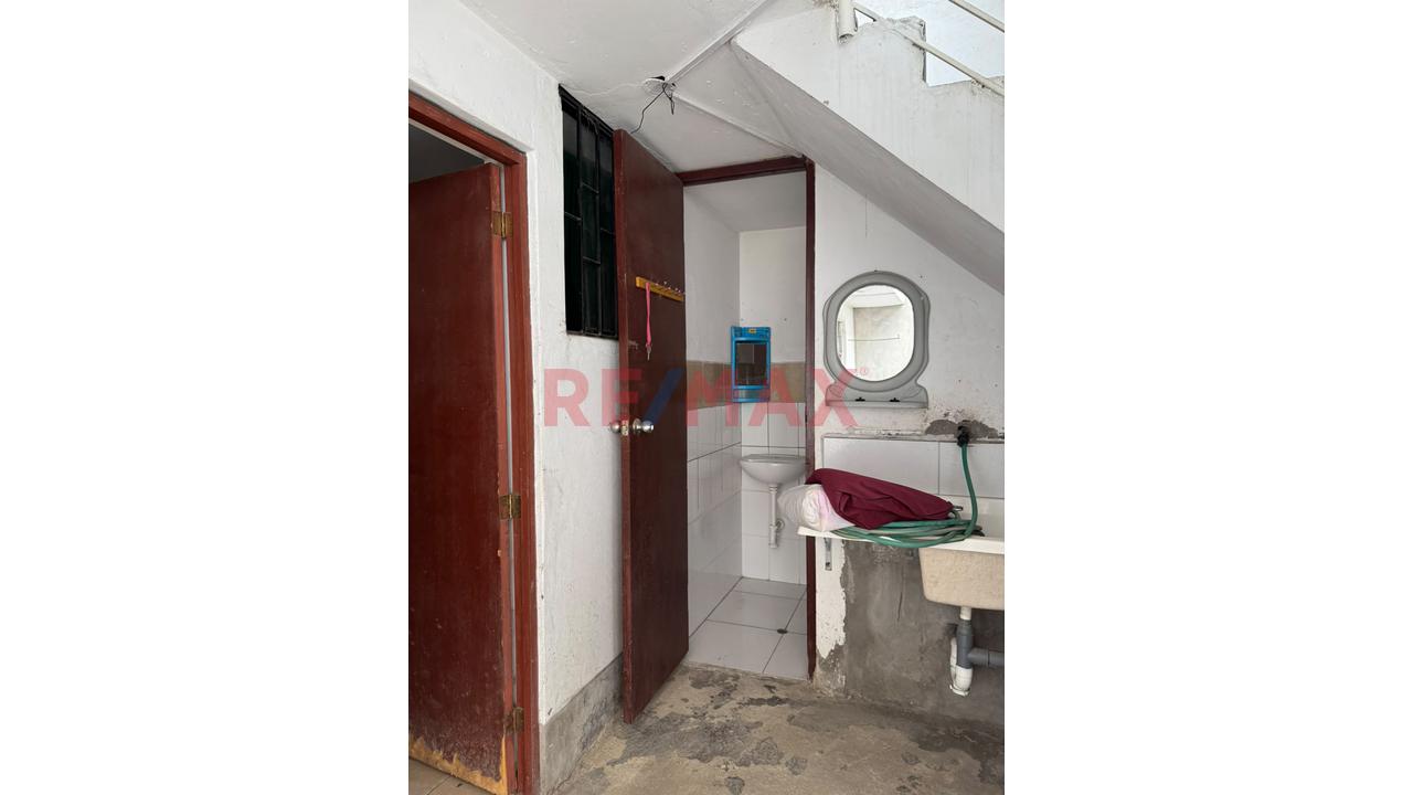 🏡 Vendo Casa: Primer Piso Y Habitaciones Para Alquiler En Pisos Superiores, San Juan De Lurigancho 🏢 — foto 12