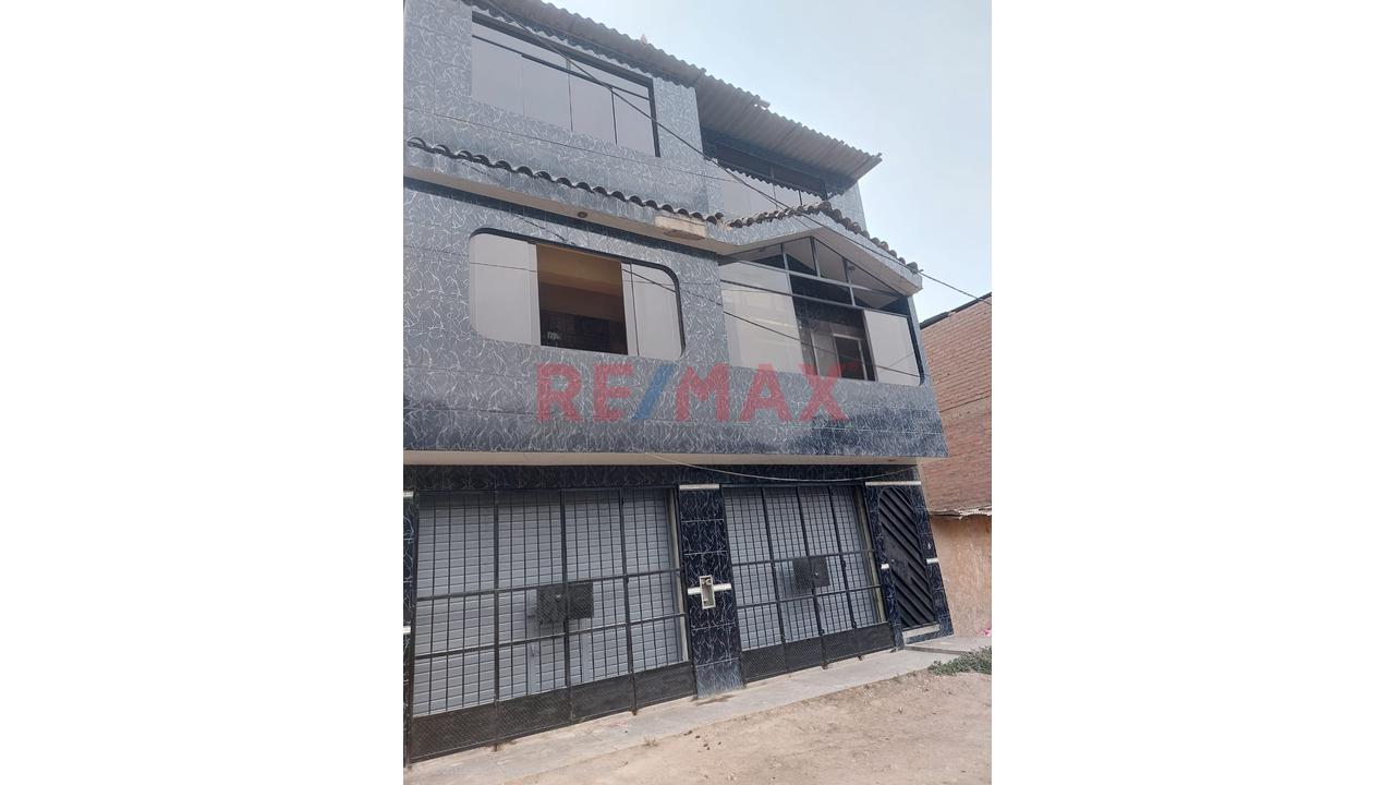 Villa Maria Del Triunfo Venta De Casa Con 2 Locales Comerciales — foto 2