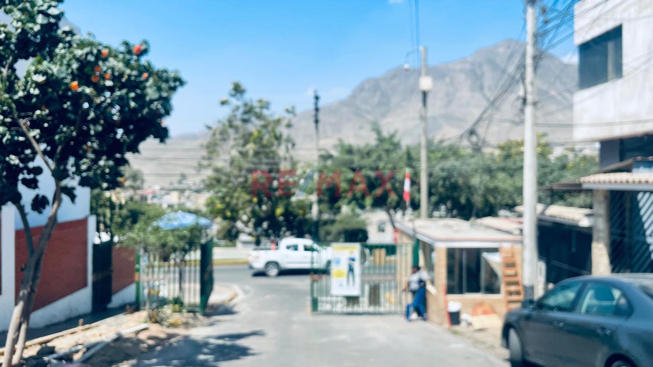 Ocasion Venta De Casa De 3 Pisos Independientes En Lomas De La Molina — foto 5