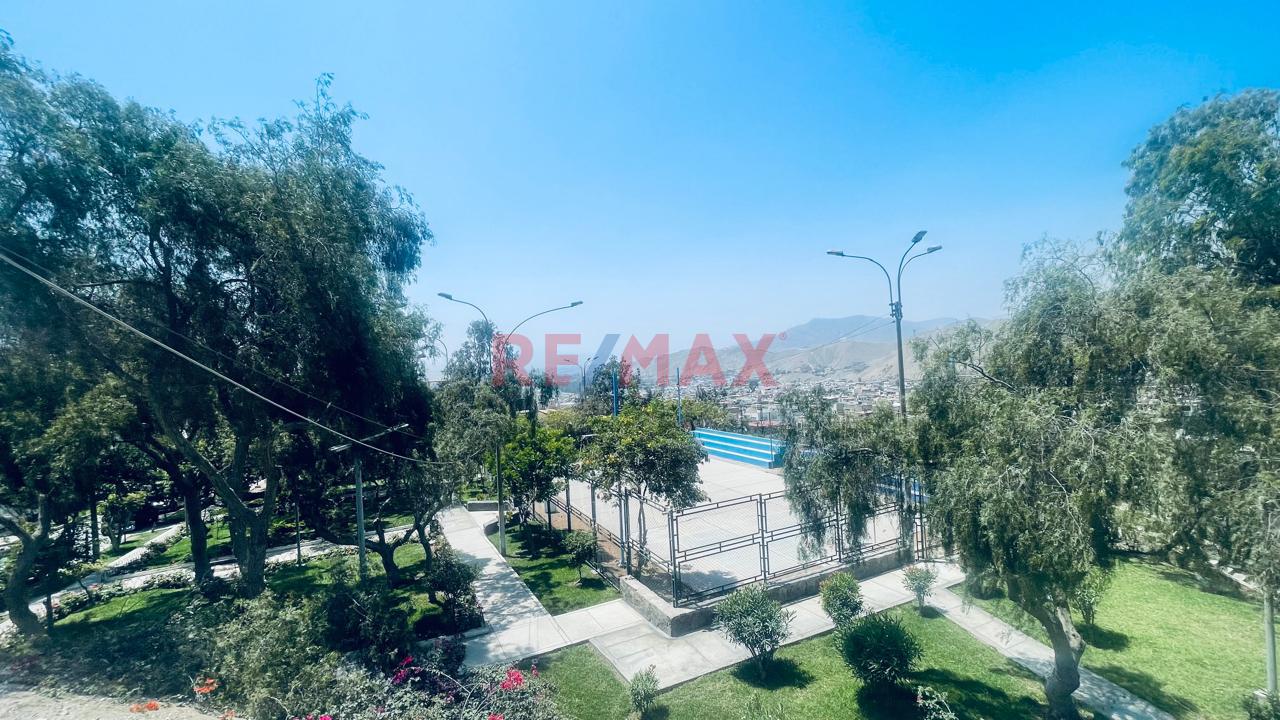 Ocasion Venta De Casa De 3 Pisos Independientes En Lomas De La Molina — foto 4