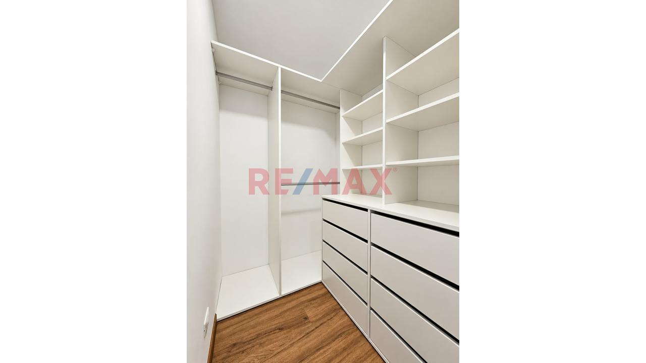 Alquiler De Departamento De Estreno En Miraflores Con Vista Lateral A La Huaca Pucllana. — foto 13