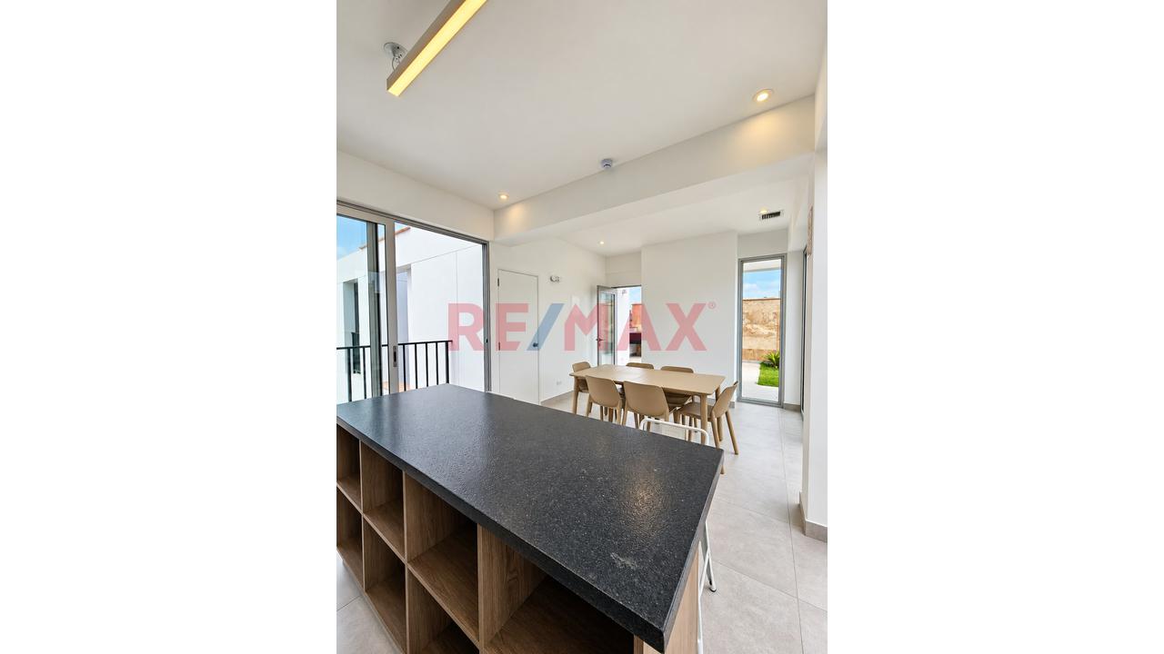 Alquiler De Departamento De Estreno En Miraflores Con Vista Lateral A La Huaca Pucllana. — foto 12