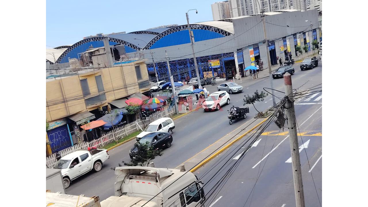 Local Comercial En Venta En Galería El Reloj – Las Malvinas! - 5