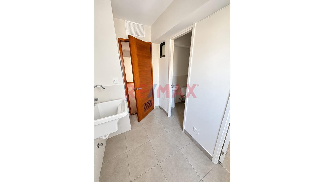 Alquiler Malecon La Marina | ¡Vive Frente Al Mar! 156 M² | 3 Hab.| Piscina — foto 14