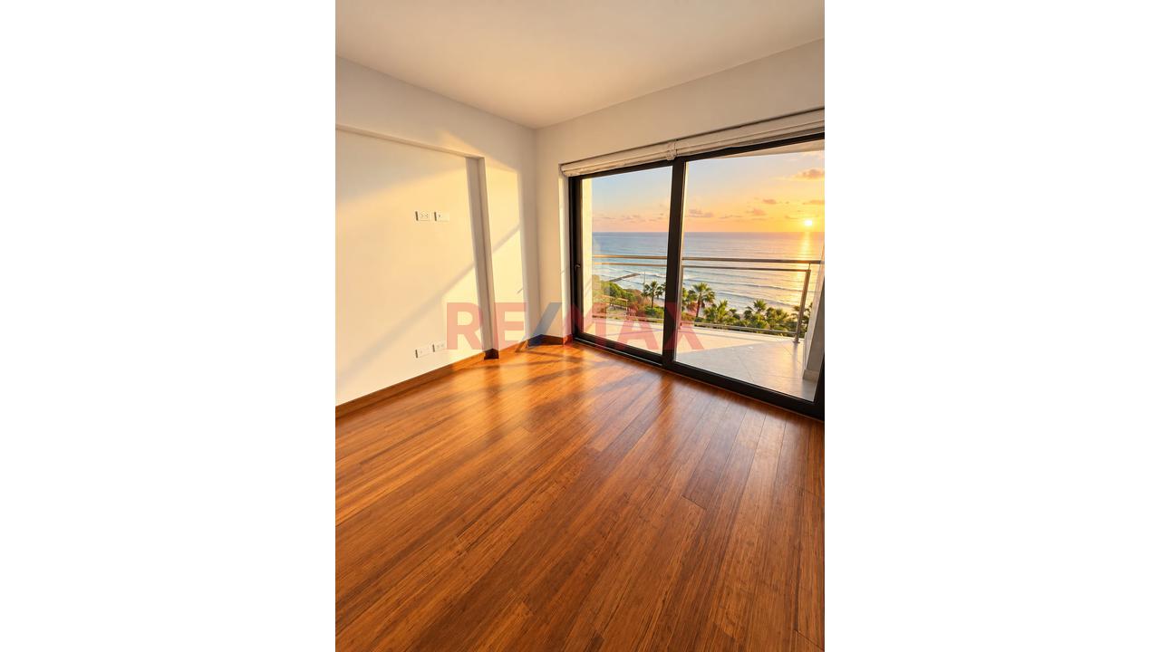 Alquiler Malecon La Marina | ¡Vive Frente Al Mar! 156 M² | 3 Hab.| Piscina — foto 4