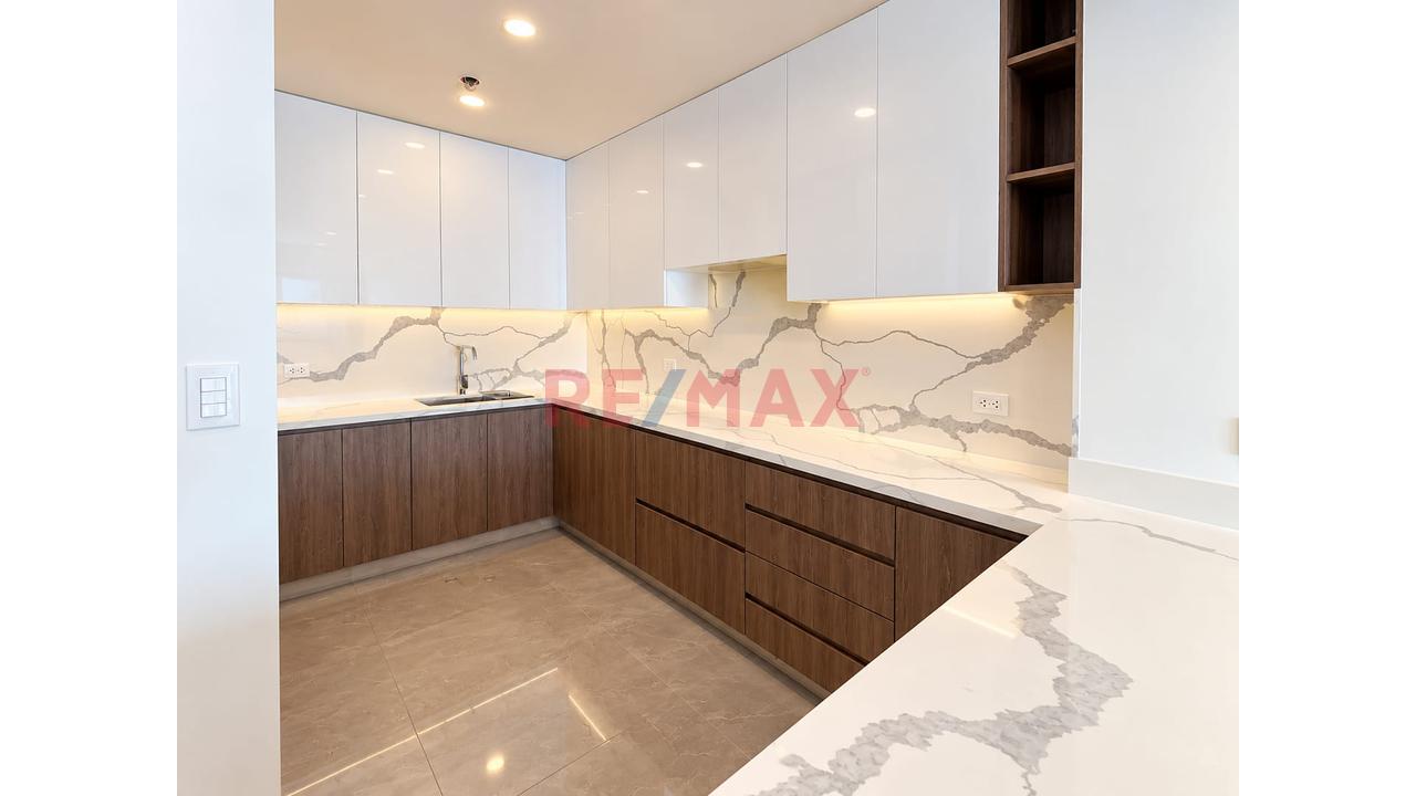 Alquiler Malecon La Marina | ¡Vive Frente Al Mar! 156 M² | 3 Hab.| Piscina — foto 5