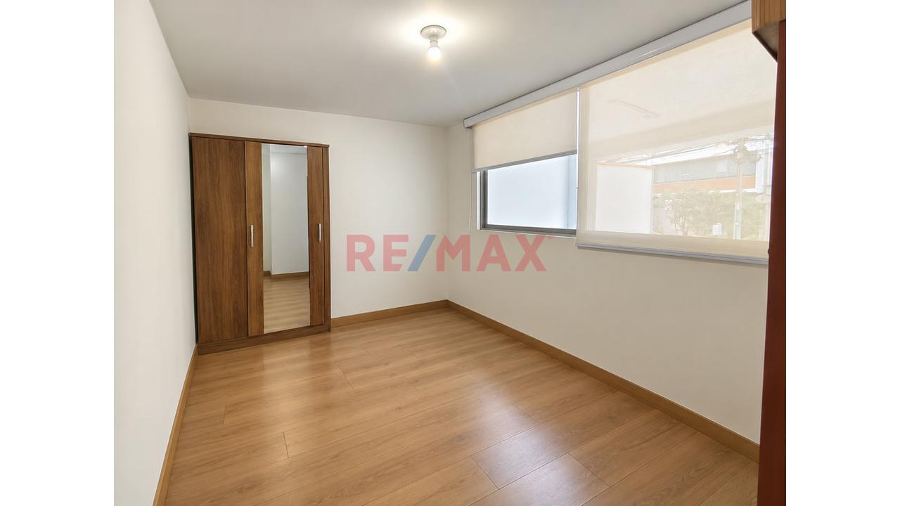 Alquiler De Departamento En Jesús María | 2 Dormitorios + Estudio Amplio + Cochera - 2