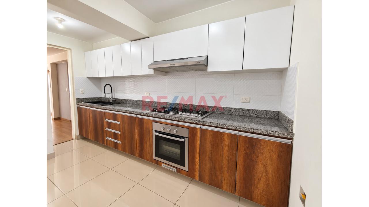 Alquiler De Departamento En Jesús María | 2 Dormitorios + Estudio Amplio + Cochera - 6