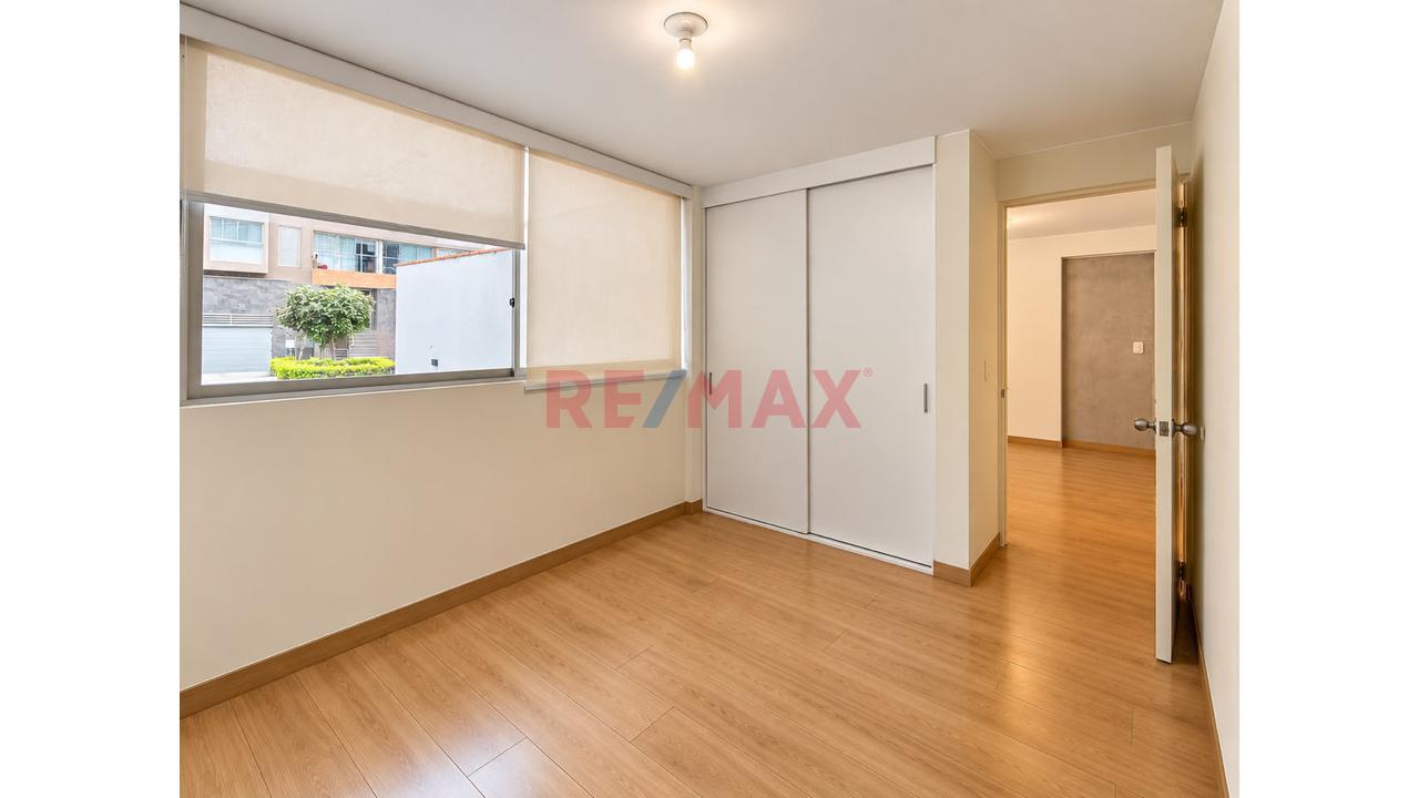 Alquiler De Departamento En Jesús María | 2 Dormitorios + Estudio Amplio + Cochera - 3
