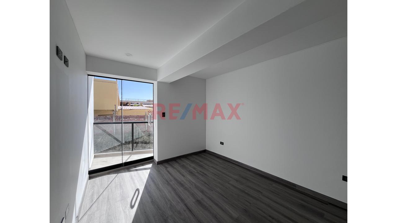 Venta De Depa En 2Do Piso En El Corazón De Yanahuara-Excelente Zona — foto 12