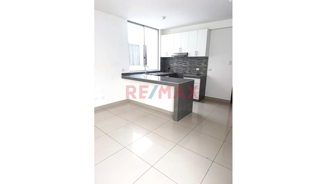🏡 Alquiler En Sjl | 58.66 M² | 3 Habitaciones, 1 Baño, Cocina Abierta, Área Común Con Parrilla Y Tendal | 5.º Piso | A 4 Cuadras De La Estación Santa Rosa | S/ 1,000 — foto 3
