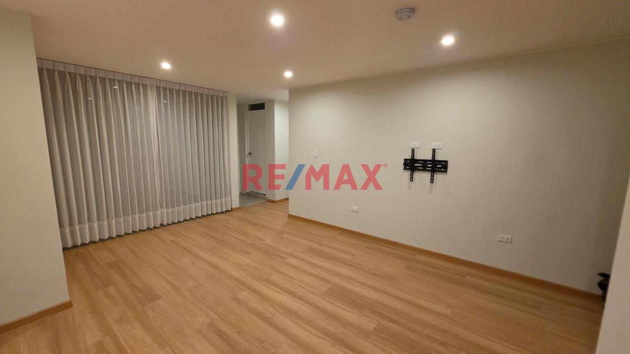 Vendo Departamento En 6To Piso En La Residencial Corbacho- Cerro Colorado🏡✨ - 3
