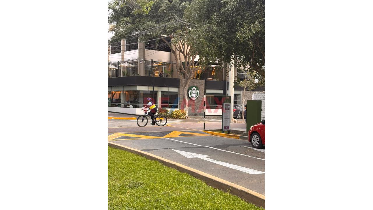 Terreno En Venta Frente A Parque En San Isidro 652 M² - 4