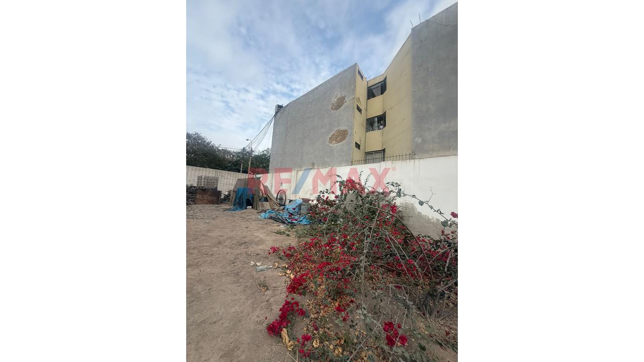 Terreno En Venta Frente A Parque En San Isidro 652 M² - 5