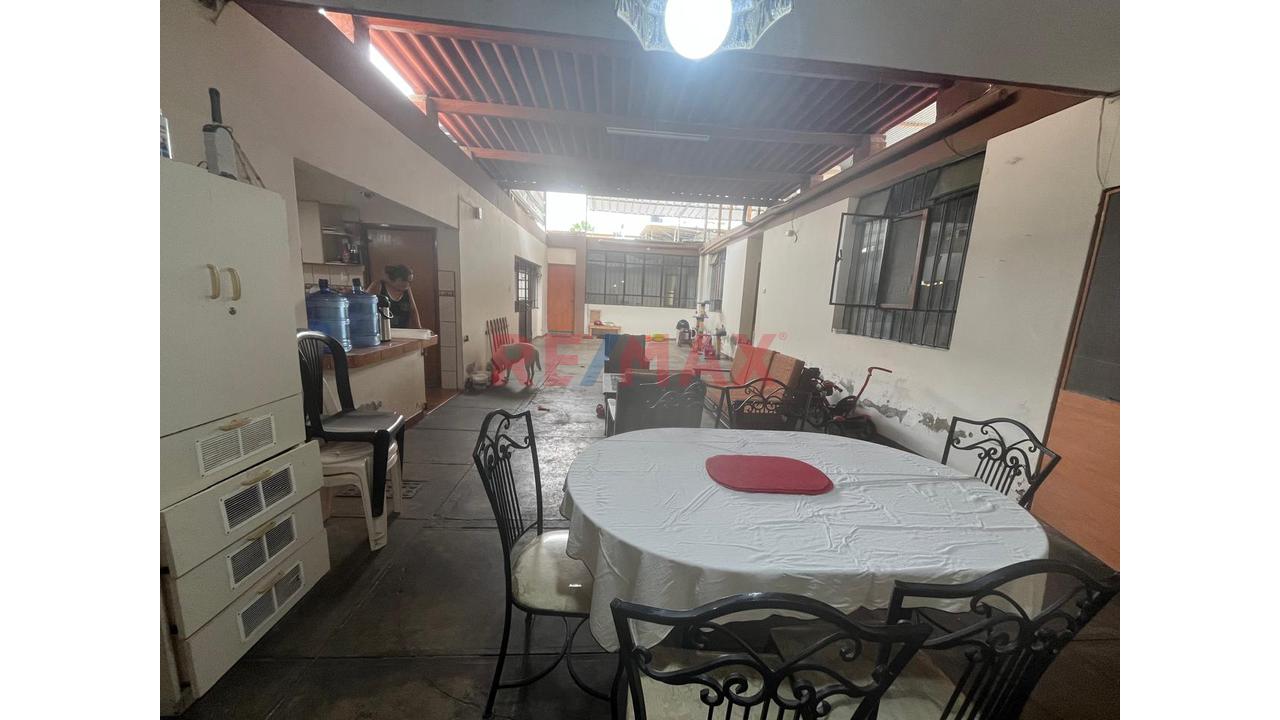 Casa En Venta A Precio De Terreno En Urb. 4 De Enero — foto 10