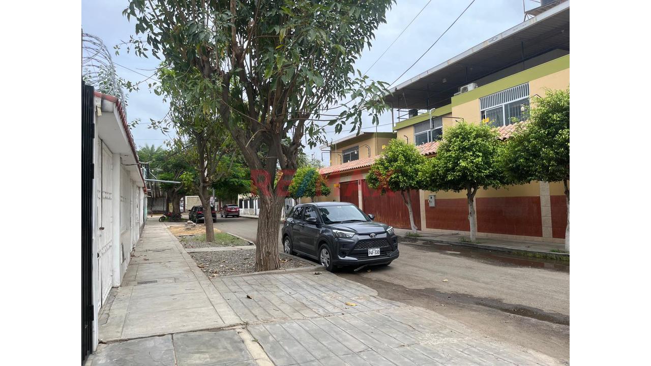 Casa En Venta A Precio De Terreno En Urb. 4 De Enero — foto 15