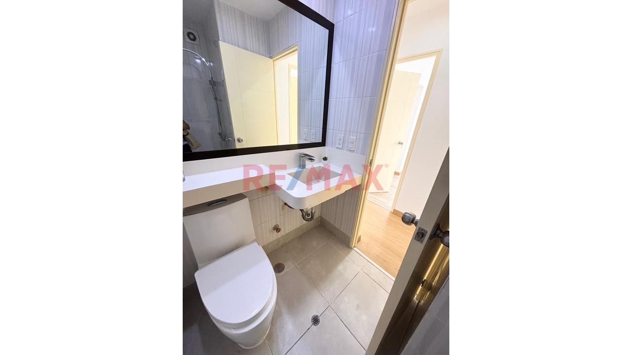 Venta De Dúplex Con Amplia Terraza Y Zona De Parrilla | Surquillo, Límite Con Miraflores — foto 3